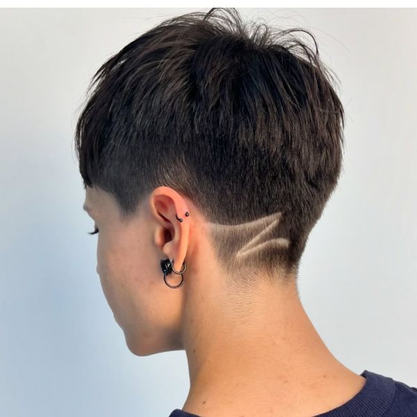 Design de sobrancelhas natural